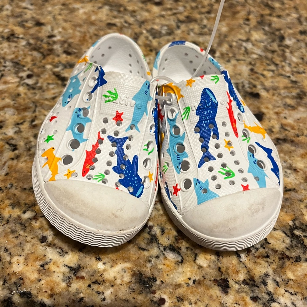 Natives Toddler sz C4